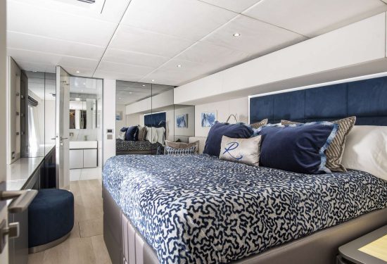 Catamaran_Relentless_II_master_suite